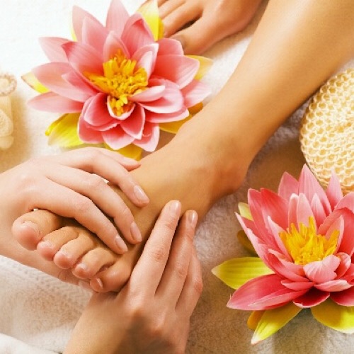 PURE NAILS AND SPA - pedicure